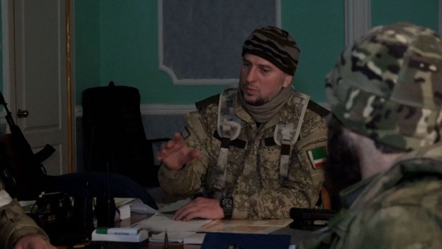 <i>Чеченский генерал рассказал, как отходит «Ахмат»</i>