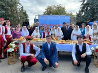Многонациональное единство Кировского округа продемонстрировали на городском празднике