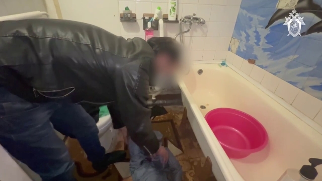 <i>Ставропольчанин утопил пятилетнего мальчика в тазу и вынес тело на мусорку</i>