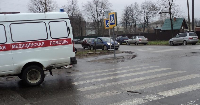 Молодую девушку на двоих Молодую девушку на двоих