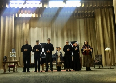 Казаки села Круглолесского показали спектакль в честь 76-й годовщины снятия блокады Ленинграда