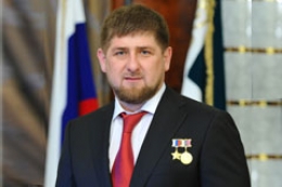 Глава СКР вручил медаль «Доблесть и отвага» Рамзану Кадырову