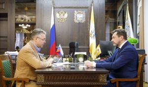 Развитие железнодорожного транспорта обсудили губернатор Владимиров и руководитель СКЖД