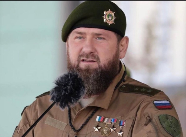 <i>Главы трёх областей России поблагодарили чеченских бойцов за защиту от украинских ДРГ</i>