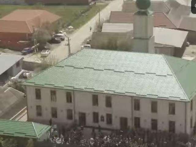 <i>В Гудермесе открыли мечеть на 2500 верующих</i>
