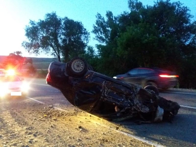 Столкновение трёх автомобилей вблизи Ставрополя