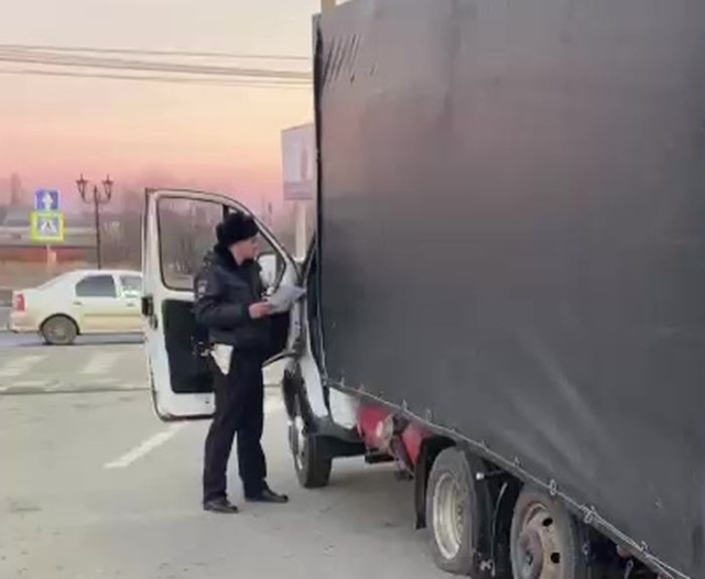 <i>В Невинномысске началась тотальная проверка пассажирского и грузового автотранспорта</i>
