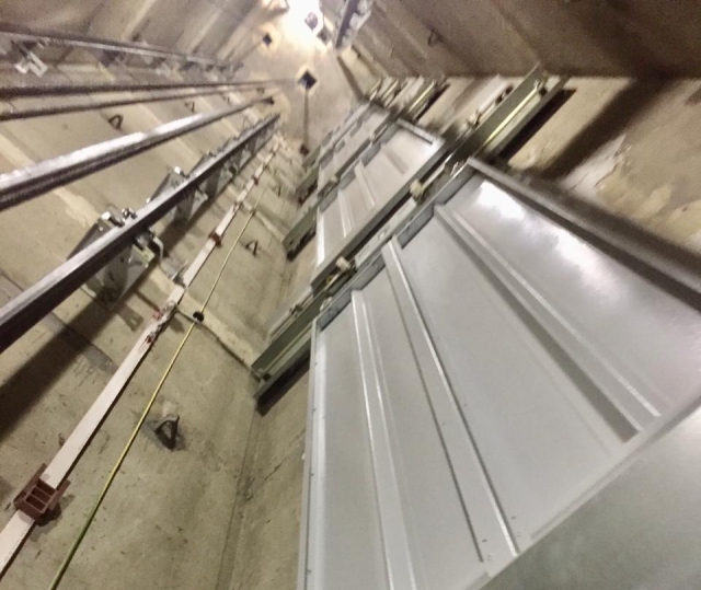 <i>В многоквартирных домах КБР заменят более 20 лифтов</i>