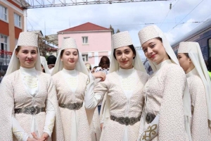 В Северную Осетию впервые прибыл турпоезд «Жемчужина Кавказа»