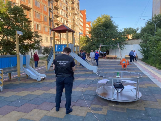 В Махачкале на детской площадке ребенка ударило током - Портал ...