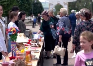 Жители Черкесска собрали для бойцов СВО ₽97 тысяч на благотворительной ярмарке