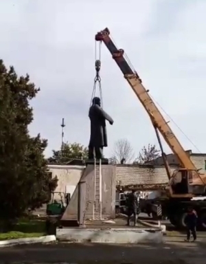 В Георгиевске на Ставрополье снесли памятник Ленину