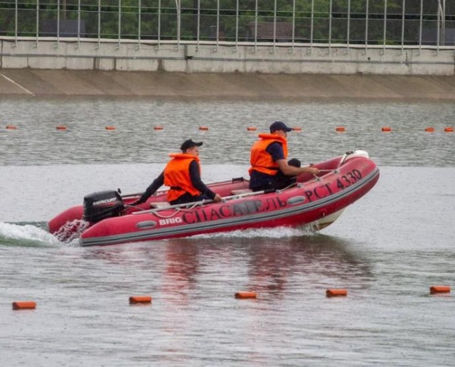 <i>На Комсомольском озере в Ставрополе прошла тренировка спасателей</i>