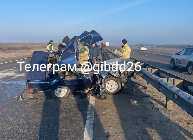 <i>На Ставрополье после ДТП с КамАЗом водитель «девятки» попал в реанимацию</i>