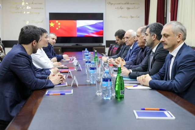 <i>Премьер Дагестана встретился с китайскими инвесторами</i>