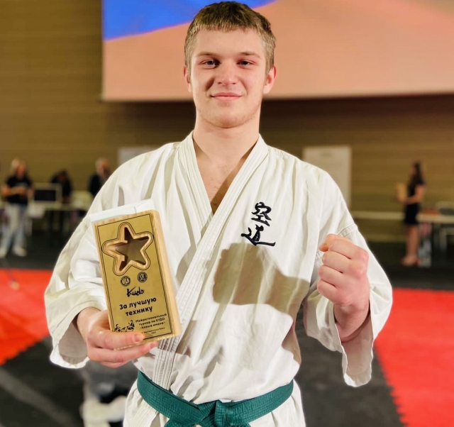 <i>Студент Ставропольского филиала РАНХиГС выиграл золото на Всероссийском турнире по кудо</i>