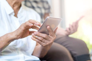 Ставропольские пенсионеры отказываются от кнопочных телефонов в пользу смартфонов