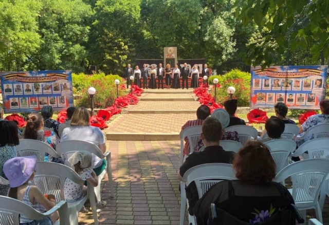 <i>В Новоалександровске открыли Стену памяти погибших героев СВО</i>