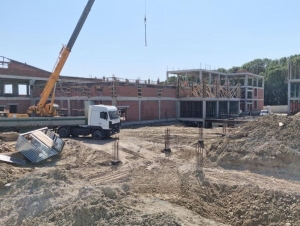 Депутаты-единороссы проинспектировали строительство школы в Ставрополе