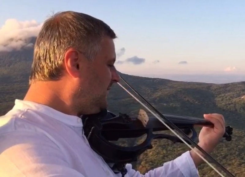 Известный музыкант записал новый клип в Железноводске во время полёта на воздушном шаре