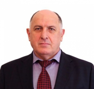 Меликов предложил назначить премьер-министром Дагестана Абдулмуслимова