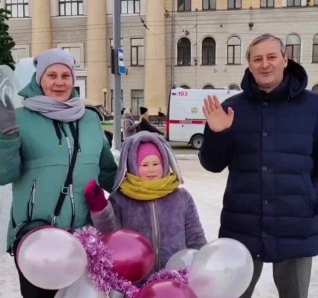 <i>Глава Карачаево-Черкесии исполнил мечты трёх детей на акции «Елка желаний»</i>