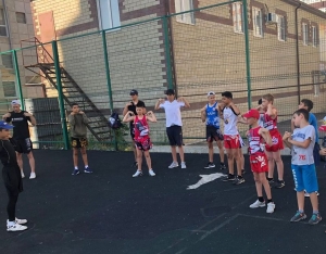 Тренеры спортшкол и волонтёры организовали летний досуг школьников Ставрополя