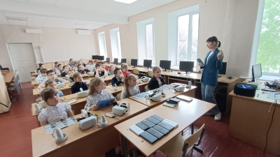 Команда виртуального музея истории казачества снова посетила школьников Антрацита