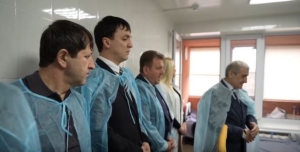 Мэры Ставрополя и Махачкалы навестили в госпитале раненых военнослужащих