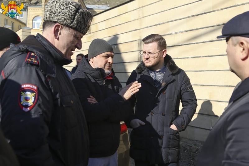 Мэр Махачкалы Салман Дадаев встретился с общественностью поселка Тарки