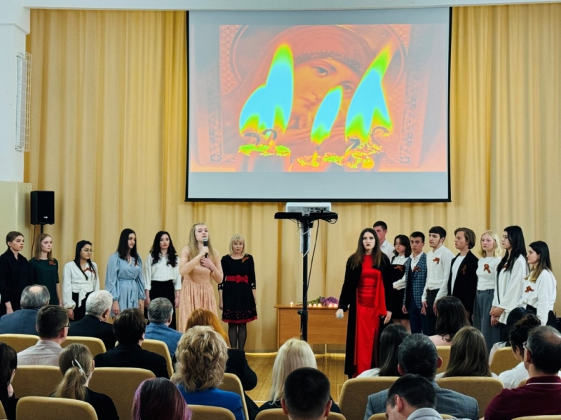 В Ставрополе студенты РАНХиГС вспомнили героев на литературно-патриотическом вечере