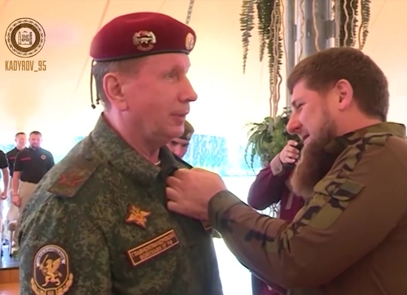 Кадыров поздравил командующего Росгвардии Виктора Золотова с днём рождения