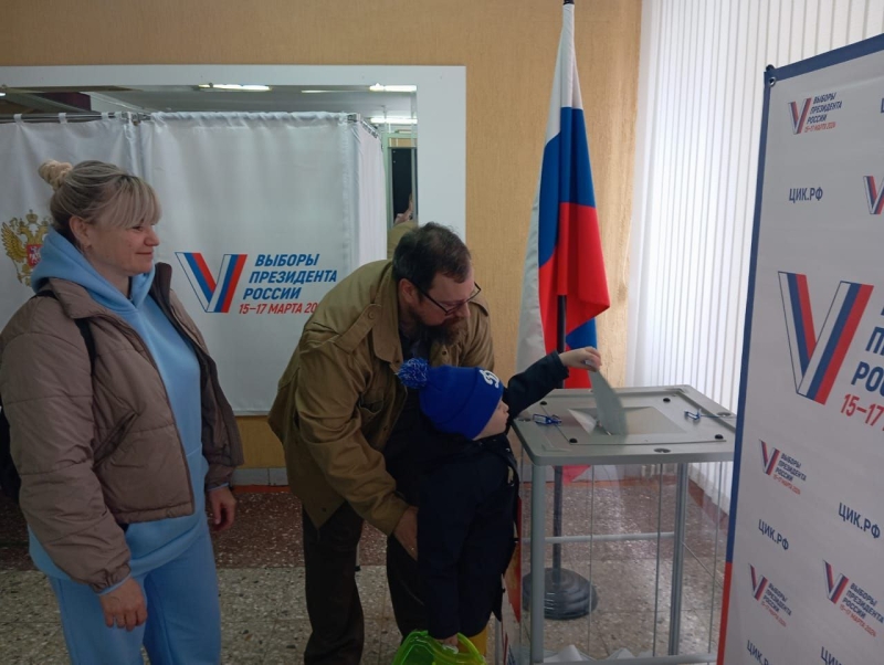 Мэр Ставрополя поблагодарил горожан за активность на выборах Президента РФ
