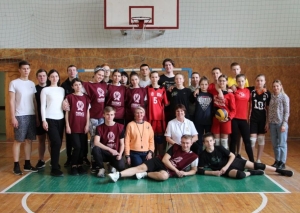 Студенты Ставропольского филиала РАНХиГС и кадеты Ставрополя провели товарищеский матч по волейболу
