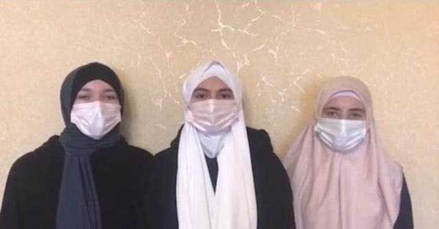 <i>Отчисленные из медколледжа за ношение хиджабов девушки поблагодарили главу Чечни</i>