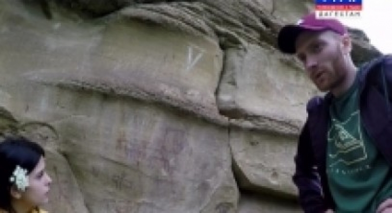 Четырехтысячелетние надписи на скале в Дагестане исчезнут под росписями вандалов