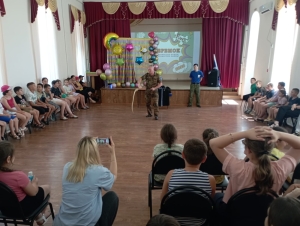 Курские казаки познакомили с казачьей историей и культурой детей из летнего лагеря