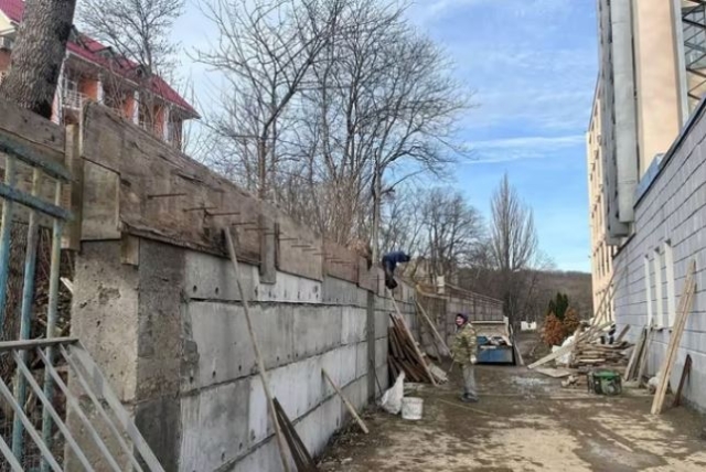 <i>В Железноводске появится программа по ремонту подпорных стен</i>
