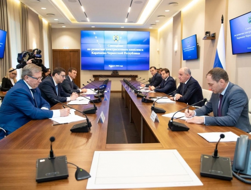 В КЧР обсудили вопросы дальнейшего развития электросетевого комплекса региона
