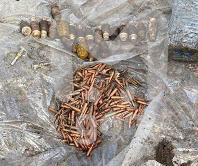 <i>В Ингушетии полиция нашла схрон с тысячами патронов и гранатами</i>