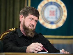 Глава Чечни рад: «Во главе России не какой-то либеральный слизняк»
