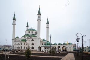 Глава Чечни пришёл в восторг от новой мечети в Черкесске
