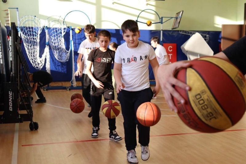 Сельские школы Северной Осетии получат оборудование и спортинвентарь на ₽30 миллионов