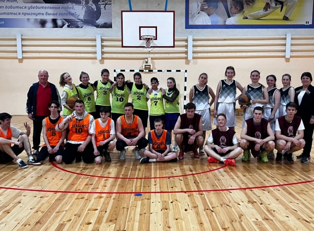 <i>В Ставропольском филиале РАНХиГС прошли товарищеские игры по стритболу и волейболу</i>