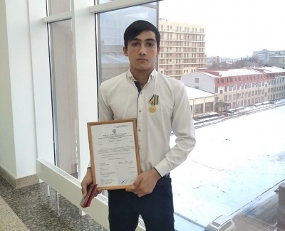 Спасшего тонущего ребенка цыганского школьника из Ипатовского округа наградили медалью МЧС России