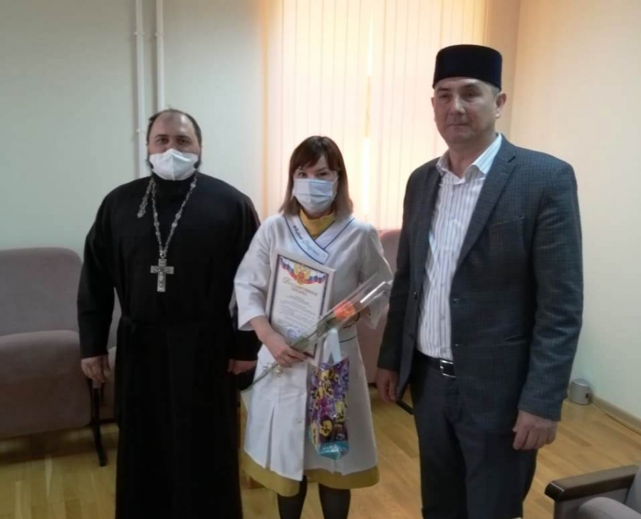 Представители духовенства Нефтекумского городского округа поблагодарили врачей за их работу во время пандемии