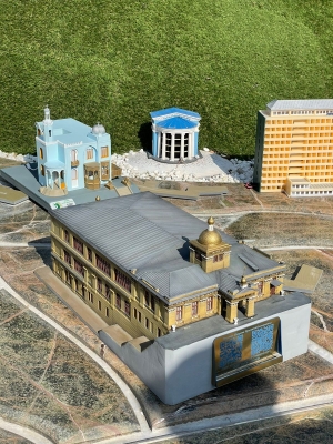 На Курортном озере «30’Ка» в Железноводске разместили новые миниатюрные макеты