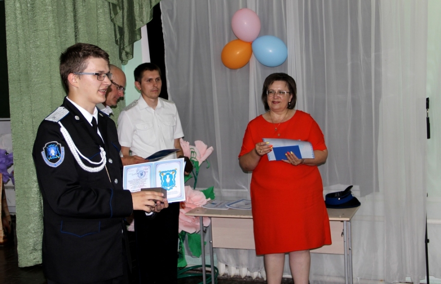 Школа №41 Ставрополя выпустила первый казачий класс