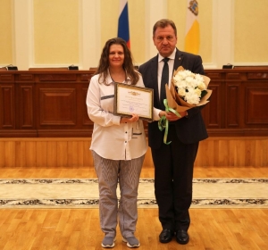 Глава Ставрополя поздравил и наградил лидеров строительной сферы