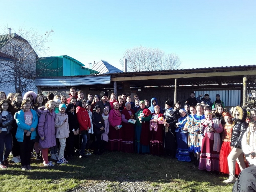 Боргустанские казаки провели экскурсию для школьников из Кисловодска
